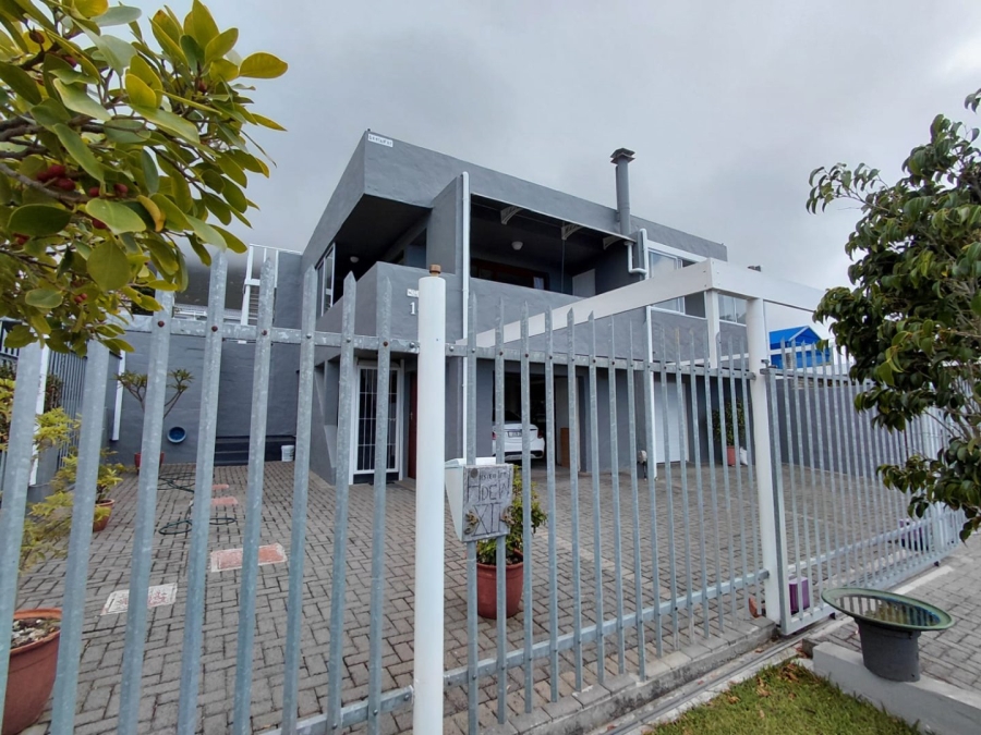 4 Bedroom Property for Sale in Onrus Western Cape